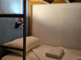 Lucy's Diner Hostel Cafe, hotel a San Francisco