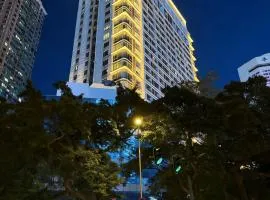 WAIFIDEN Guangzhou HaiZhu Square WanYi Apartment