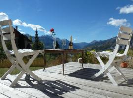 Studio Barcelonnette Ubaye, Provence, hotel in Enchastrayes