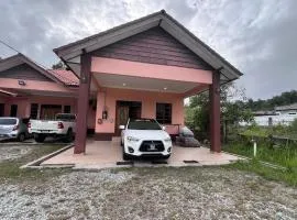 RuangWaktu - Damai Homestay Marang
