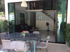 Blue Moon House, holiday home in Ko Samed