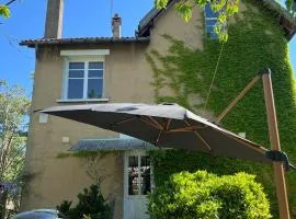 Peaceful, Fully Private Villa in Central Auxerre