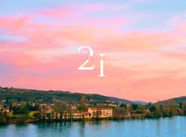 LE 21 - Suite SPA Premium - Jacuzzi Privatif & Vue Rhône، فندق في فيين