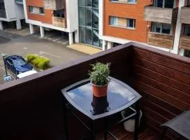 Stylish City Centre Apartment near The Cube