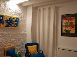 Maison cosy en Bretagne romantique, hotel di Les Iffs