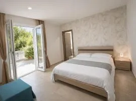 Coast to Coast Rooms & Pool vicino Pompei con Piscina