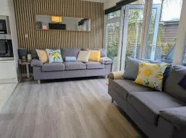 Cabin 246 Riverside, Glan Gwna