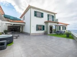 Casa Emilia - Cozy family villa with sea view