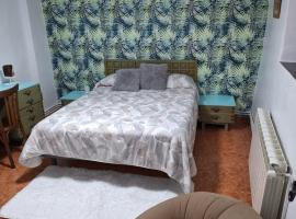 Casa Rural SERAGAL, hotel di El Bonillo