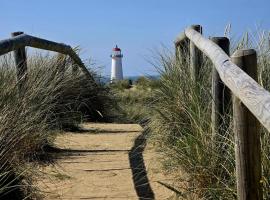 Golden Dunes Retreat Presthaven Prestatyn, hotel a Talacre