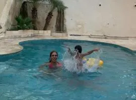 Le château avec piscine