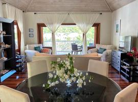 Stunning Seaview 1 Bedroom Villa Escape - Nonsuch Bay resort, khách sạn ở Freetown