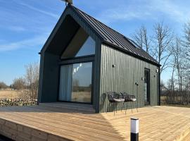 GreenCabin - Modern tiny house in Saaremaa, хотел в Pamma