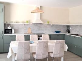 Sun & Steam Home in Hanko โรงแรมในฮานโก