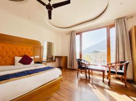 The Manali Castle cottage - A Luxury Stay With Mountain Views, Parking & Garden, hotel a Manāli