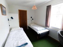 Isansgardur Double Room Private Bathroom, hotel a Sandur