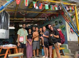 Family Hostel Bali, hotel v destinaci Lovina