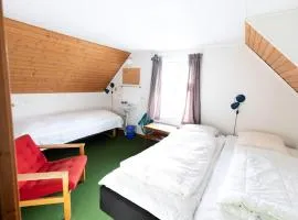 Isansgardur Triple Room Shared Bathroom