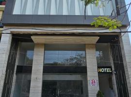 Hotel Empire by Dolphin Hospitality, готель у місті Індаур