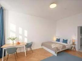 Lichtdurchflutet, neu saniert, schnell im Zentrum