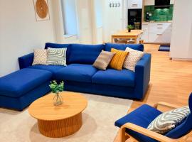 Le salon des voyageurs - Appartement au coeur du Centre Historique de Dole avec Terrasse, hotel u gradu 'Dole'