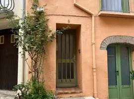 4TOAU8-1 Appartement typique Faubourg Collioure