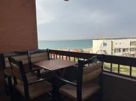 Beautiful Sea View 2 Bedroom Apartment at Mamora Beach Alexandria - شالية مفروش بالكامل بإطلالة رائعة مباشرة على البحر داخل منطقة المعمورة الشاطئ