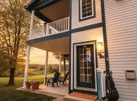 Picturesque Condo perfect for Golf, Families, Pools and Lake vacation