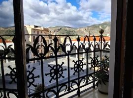 Casa Antik, hotel en Loja