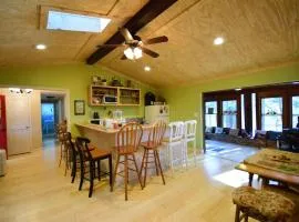 Cozy waterfront cabin with fire pit