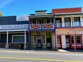 Historic Washington St Balcony, hótel í Sonora