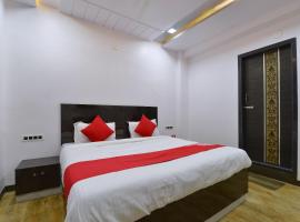 Hotel O Kitchen & Highway Inn, hotel ad Ābu Road