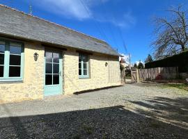 Logis du Pressoir SAINTE SUZANNE, hotel a Sainte-Suzanne