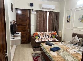 Elite Heaven Retreat 1BHK Budget Home Stay Tapovan, khách sạn ở Tapovan
