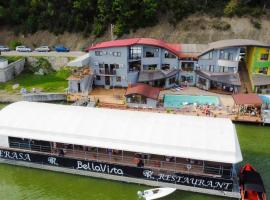 Pensiune - Restaurant Bellavista, khách sạn ở Dubova