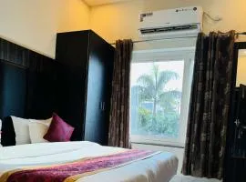 HOTEL HILL VIEW