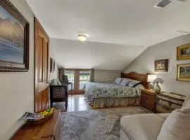 Gillespie House-2 Suites-Walk to Main St!