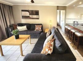 Carousel Hotel, hotel sa The Carousel Entertainment Centre