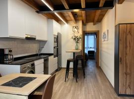 Apartamentos Miguel 4, hotel a La Robellada de Onis