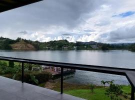 Cabaña Vista Azul, hotel a El Peñol