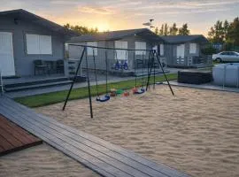 Bałtycka Przystań Gąski - Domki z Basenem