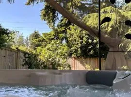 Quiet. HotTub. 0.5 mi 2 Airport & Light Rail. FIFA