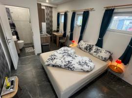 Privates Studio mit Parkplatz, Hotel in Euskirchen