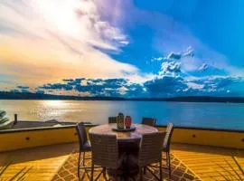 Stunning Waterview Sunsets-Beach