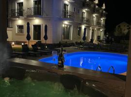 Royal Boutique, hotel din Râşnov