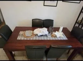 2 spacious double rooms available in a 3 bed fully furnished secure and modern apartment in the CBD