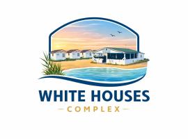 Viesnīca White Houses Complex pilsētā Fieri