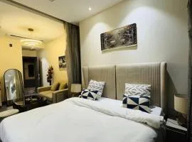 Luxury Stay At Supernova Noida