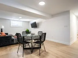 Modern Luxury Basement Suite Minutes From Falls