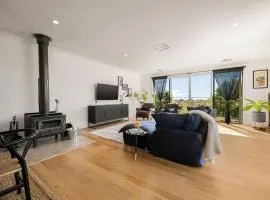 Shehan & Stone - Entertainer In The Heart Of Town